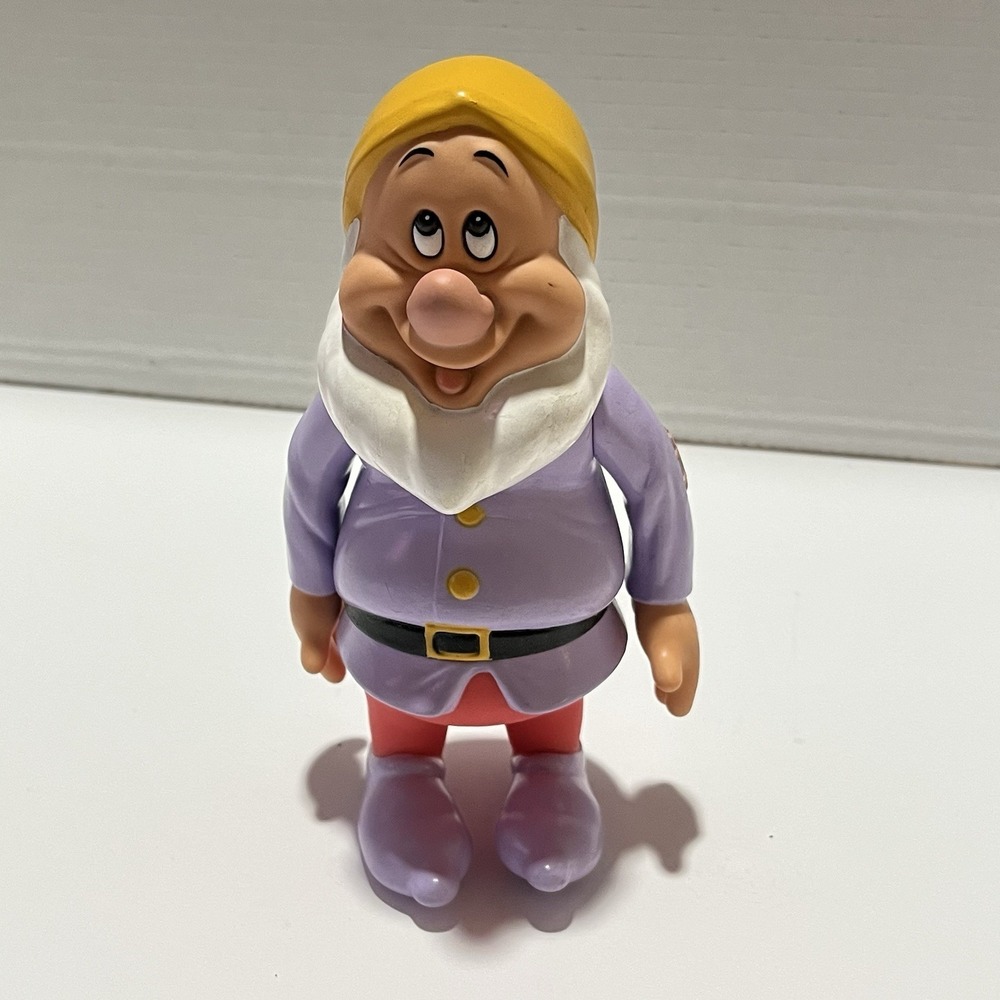 Vintage Disney Snow White Seven Dwarfs Poseable Plastic Figures Sneezy